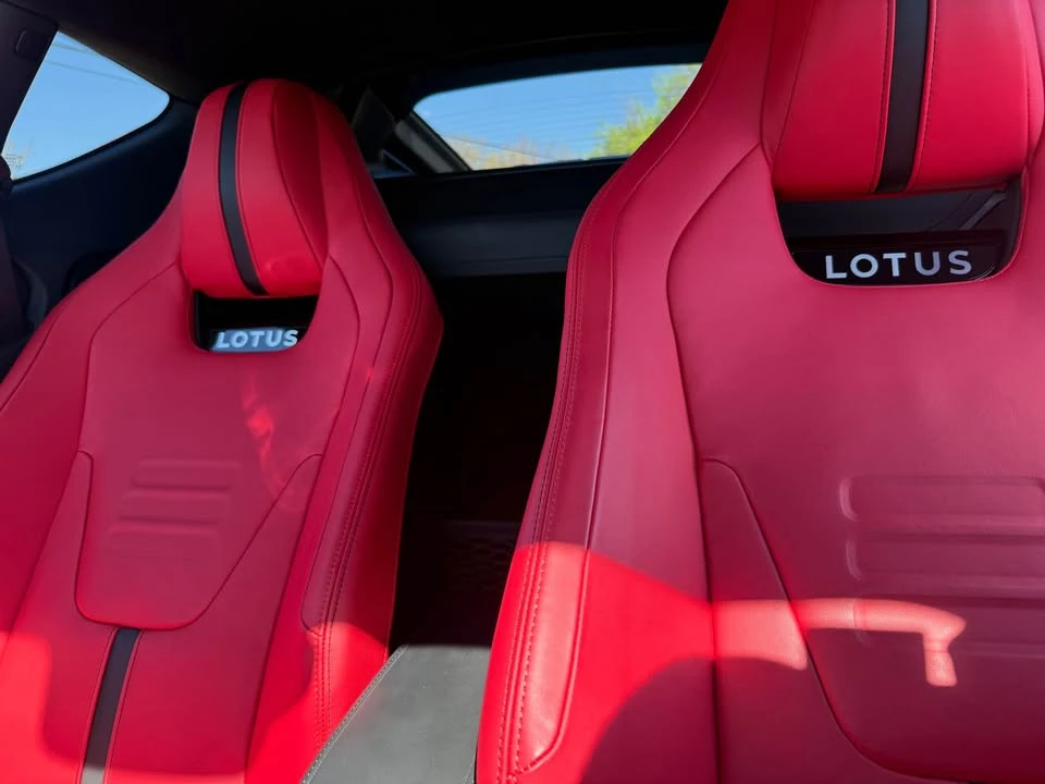 2024 Lotus Emira - Image 15 of 17