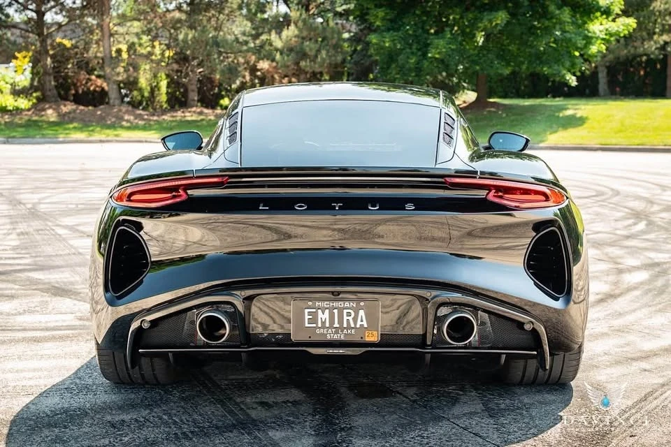 2024 Lotus Emira - Image 4 of 13