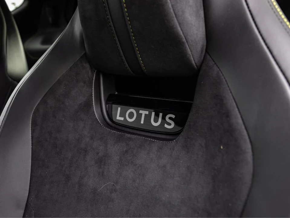 2024 Lotus Emira - Image 11 of 13