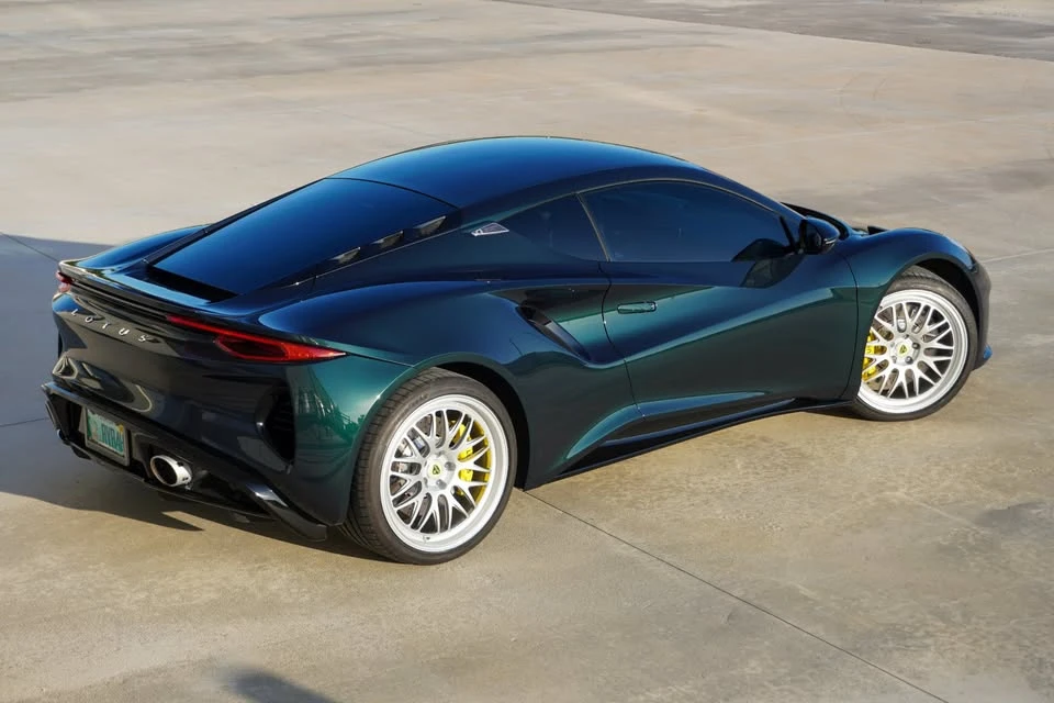 2024 Lotus Emira - Image 6 of 12