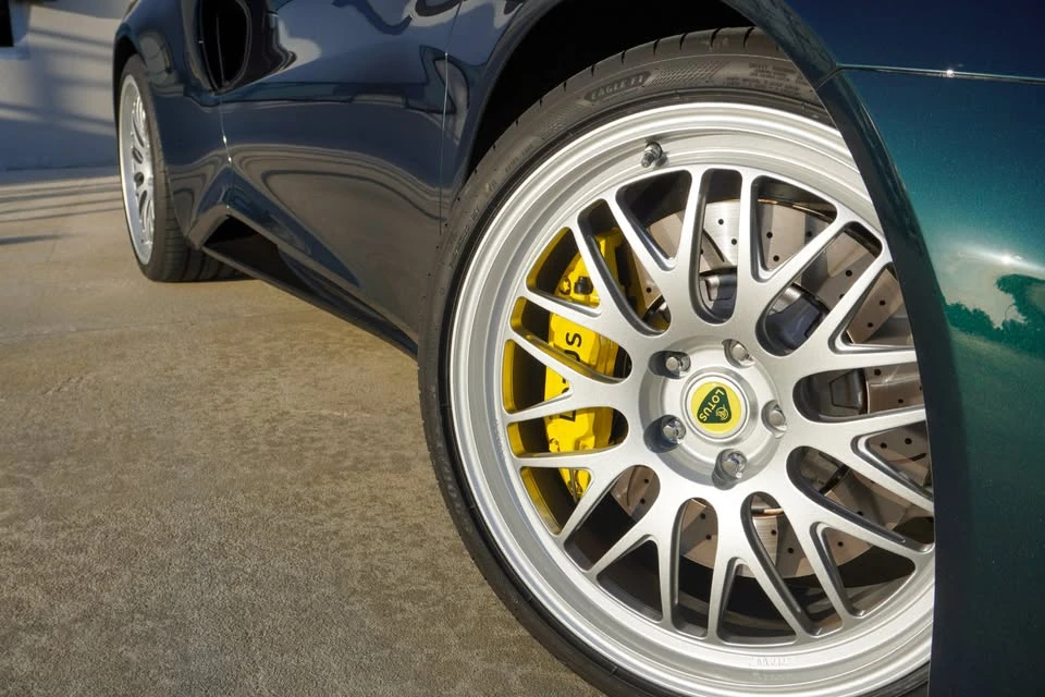 2024 Lotus Emira - Image 5 of 12