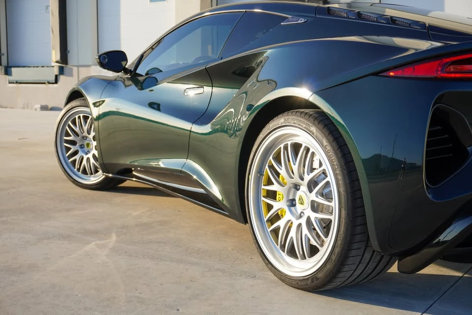 2024 Lotus Emira - Image 3 of 12