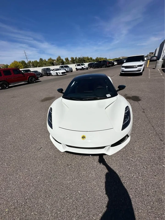 2024 Lotus Emira - Image 9 of 13