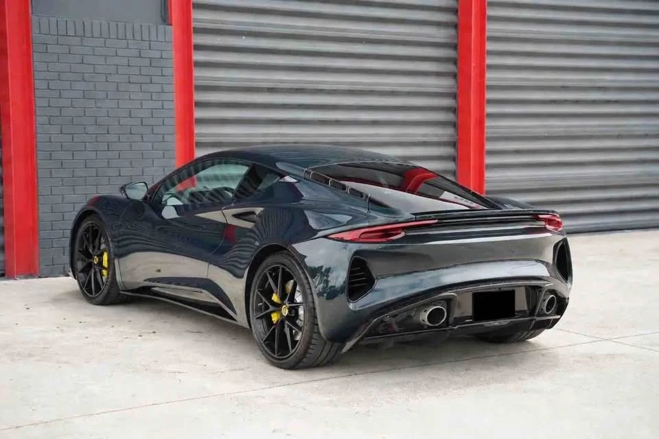 2024 Lotus Emira - Image 7 of 13