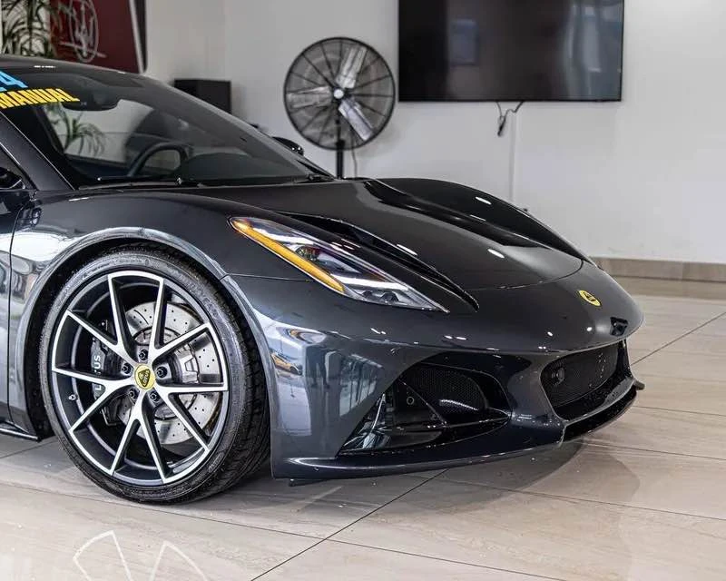 2024 Lotus Emira - Image 5 of 19