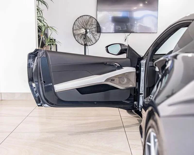 2024 Lotus Emira - Image 10 of 19