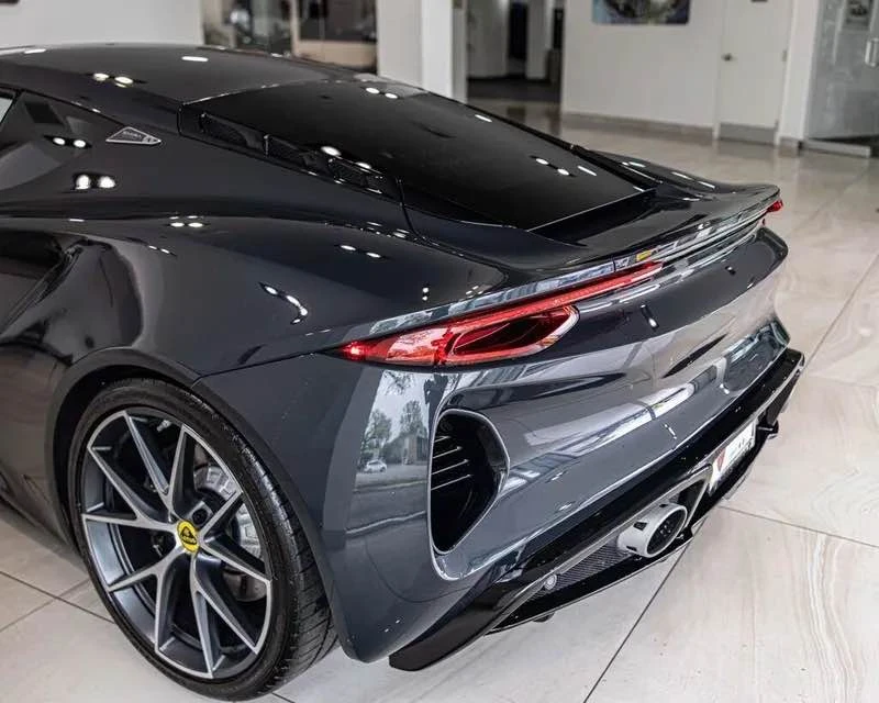 2024 Lotus Emira - Image 8 of 19
