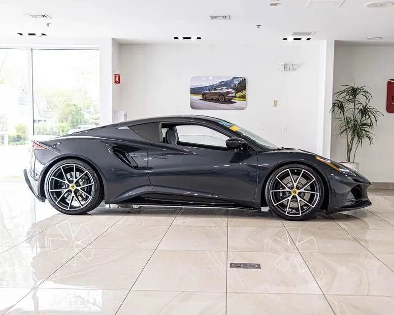2024 Lotus Emira - Image 4 of 19