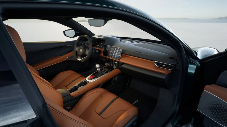 2024 Lotus Emira - Image 15 of 20
