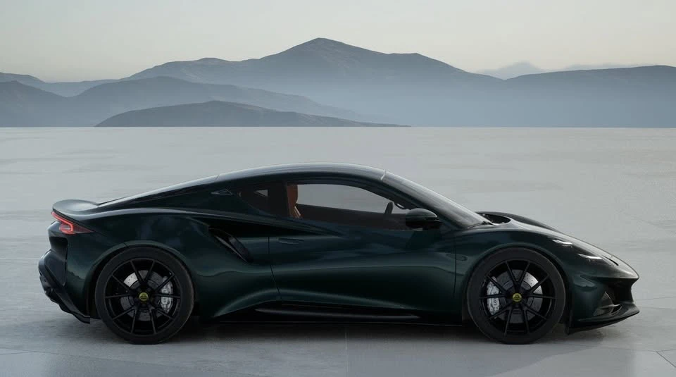 2024 Lotus Emira - Image 11 of 20