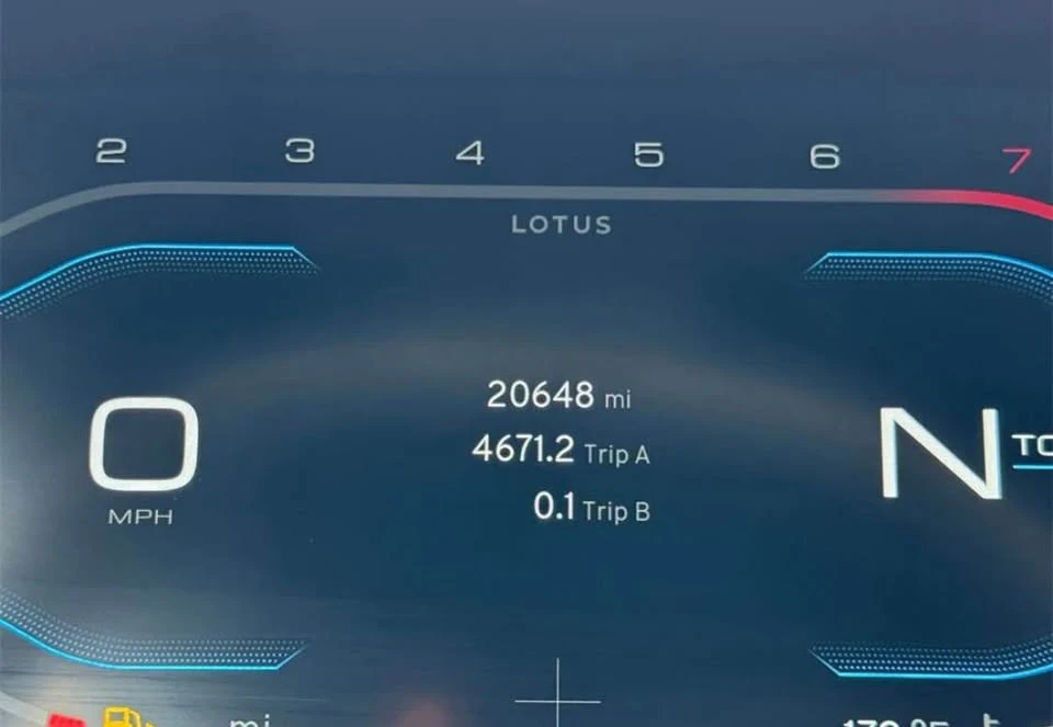 2024 Lotus Emira - Image 9 of 19