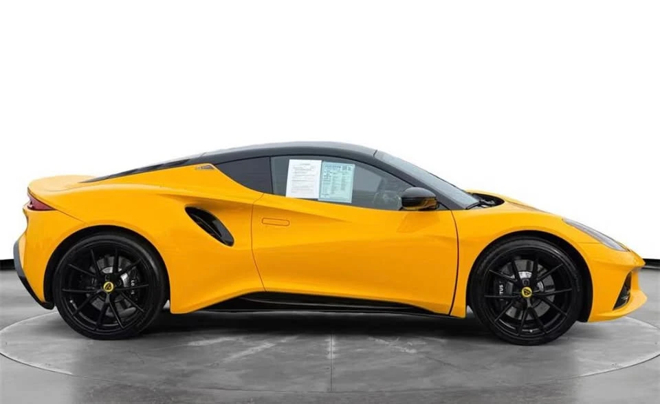 2024 Lotus Emira - Image 6 of 19