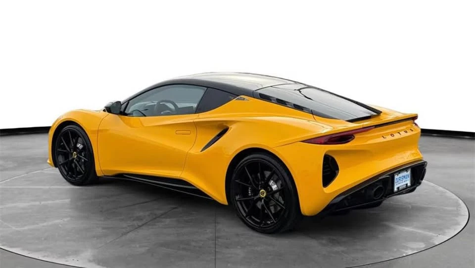 2024 Lotus Emira - Image 5 of 19