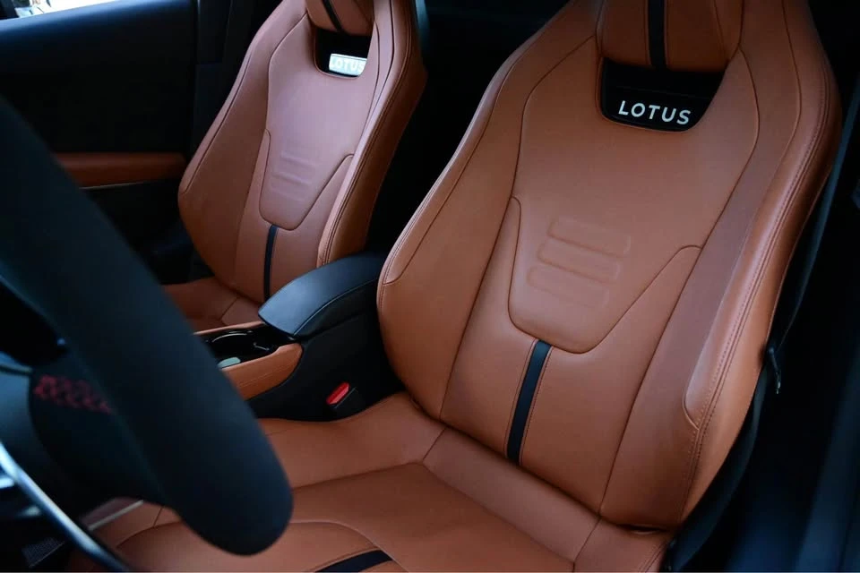 2024 Lotus Emira - Image 9 of 20