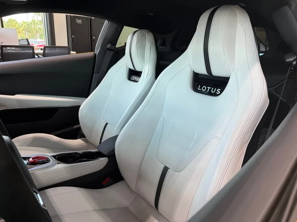 2024 Lotus Emira - Image 8 of 8