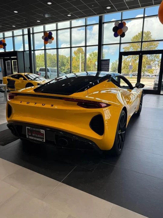 2024 Lotus Emira - Image 5 of 8