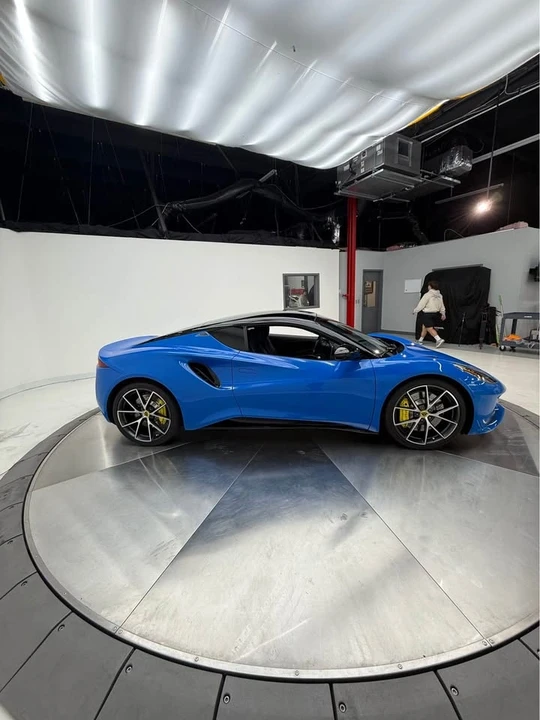 2024 Lotus Emira - Image 4 of 10
