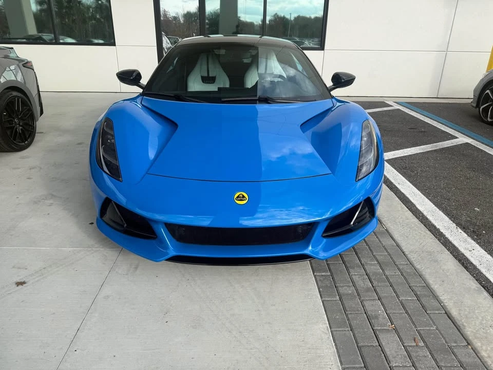 2024 Lotus Emira - Image 2 of 5