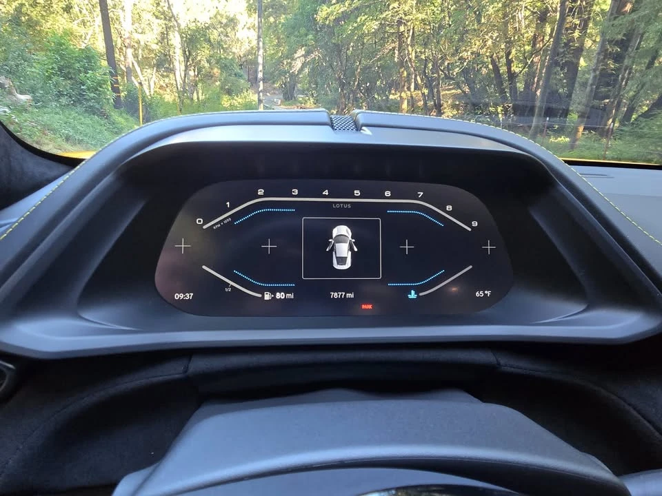 2024 Lotus Emira - Image 16 of 20