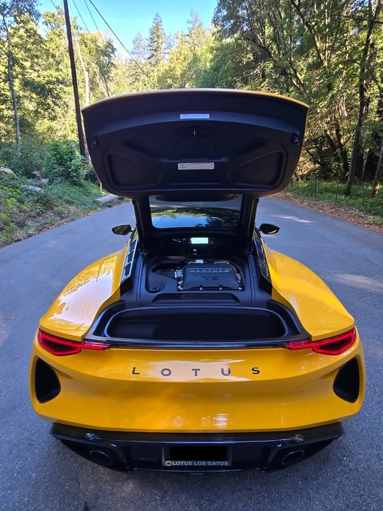 2024 Lotus Emira - Image 17 of 20