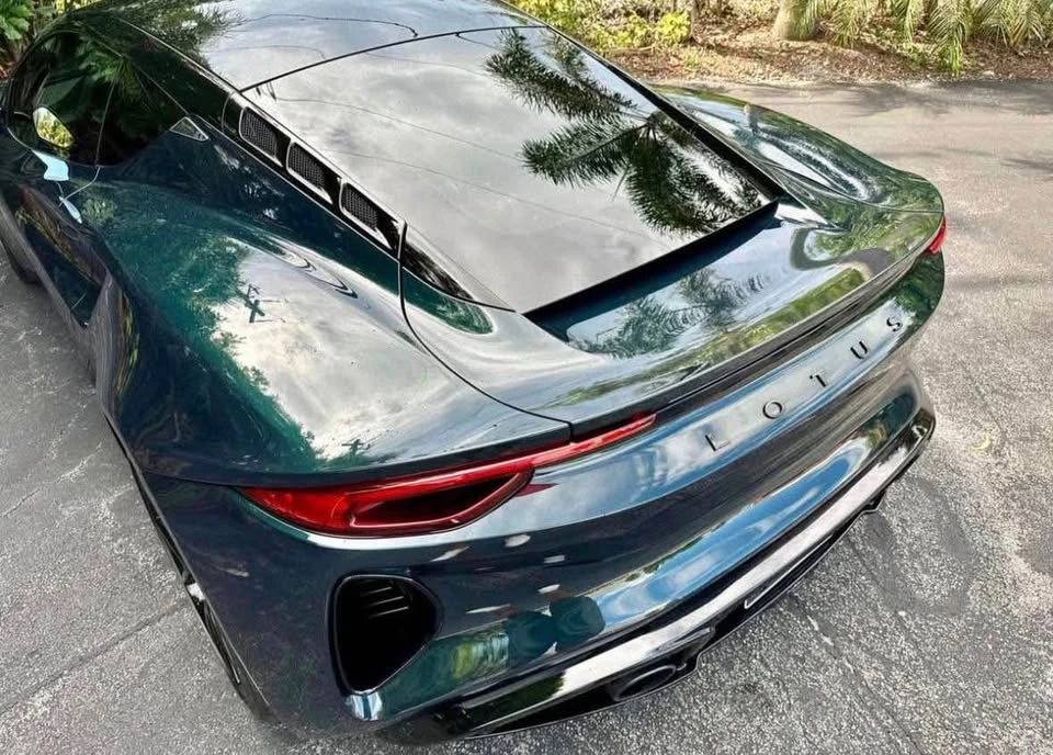 2024 Lotus Emira - Image 9 of 17
