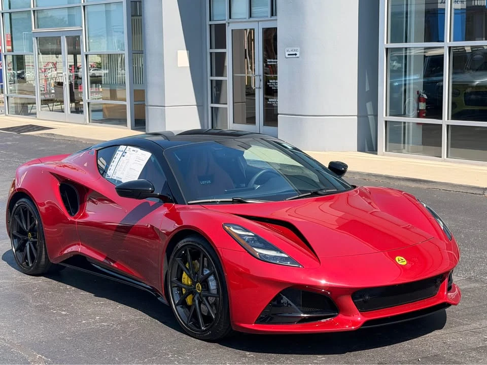 2024 Lotus Emira - Image 13 of 20