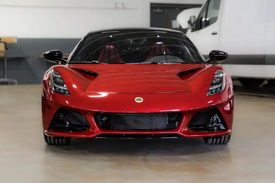 2024 Lotus Emira - Image 2 of 17