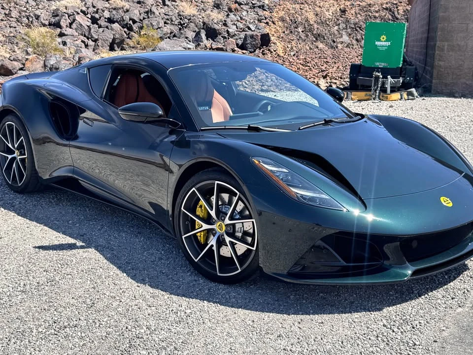 2024 Lotus Emira - Image 13 of 15