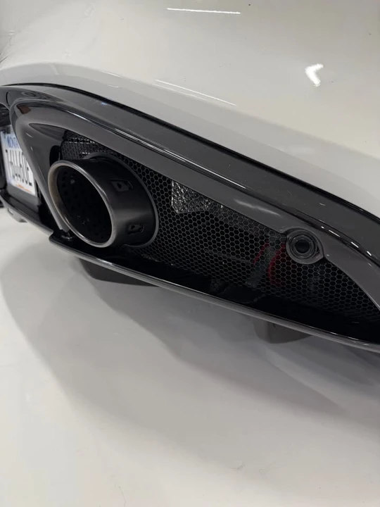 2024 Lotus Emira - Image 8 of 17