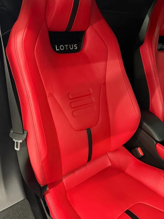 2024 Lotus Emira - Image 11 of 17