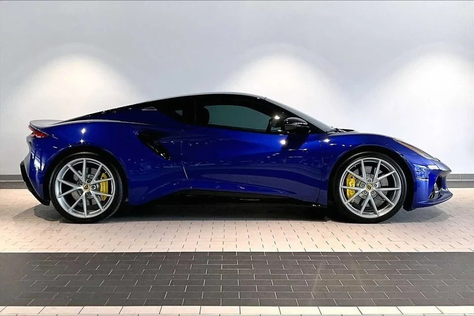 2024 Lotus Emira - Image 8 of 20
