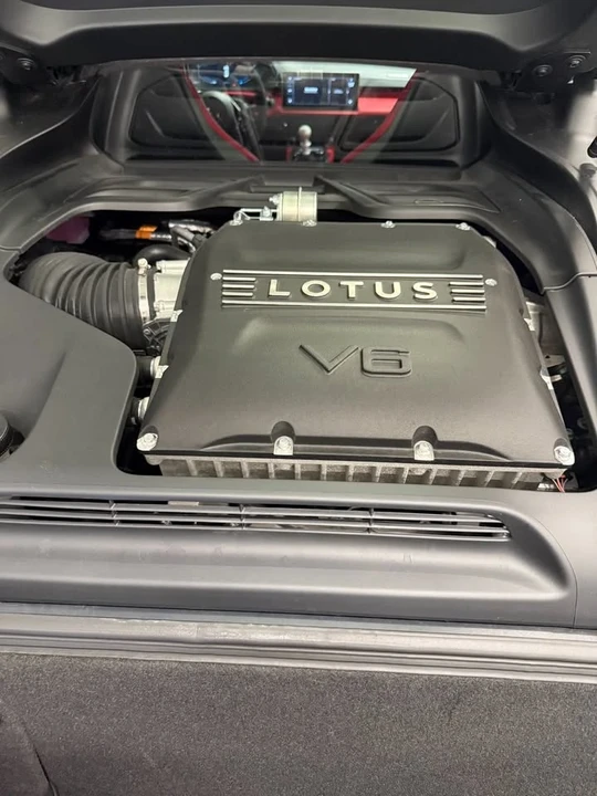 2024 Lotus Emira - Image 10 of 20