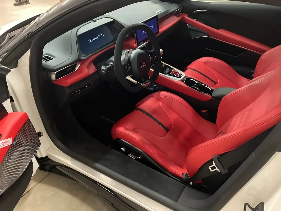 2024 Lotus Emira - Image 14 of 20