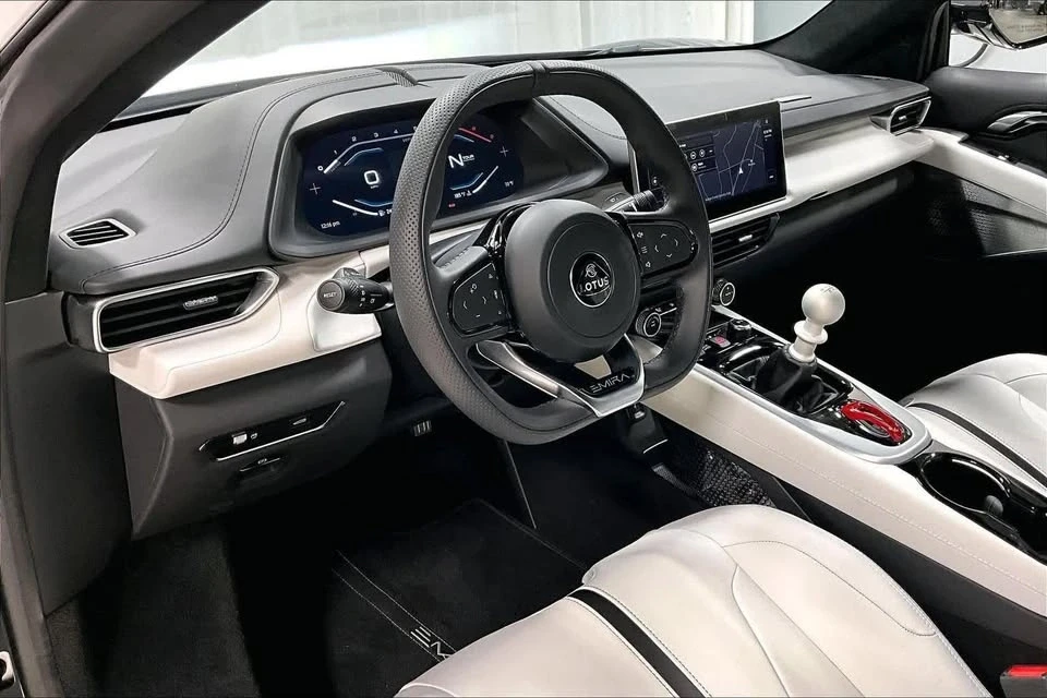 2024 Lotus Emira - Image 4 of 20