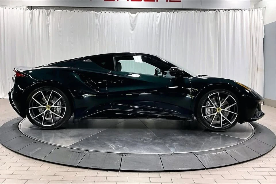 2024 Lotus Emira - Image 8 of 20