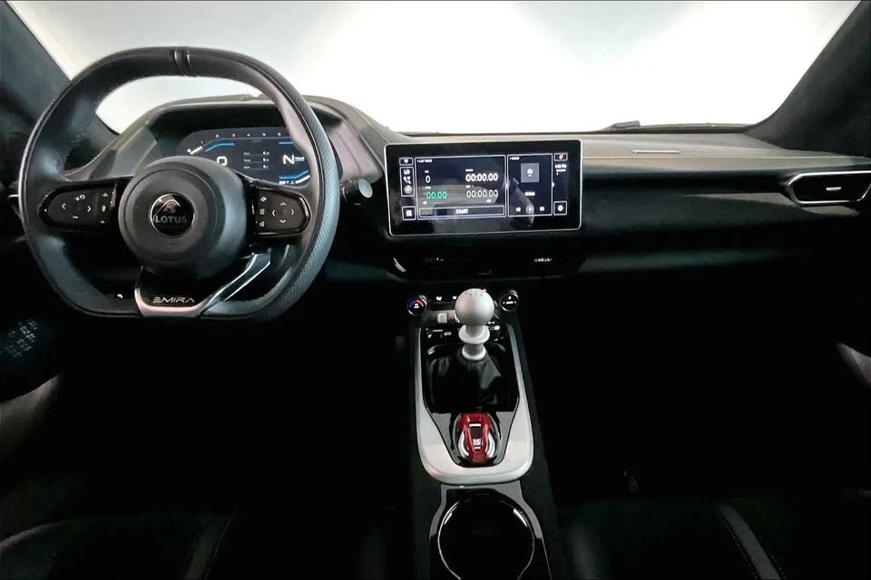 2024 Lotus Emira - Image 14 of 20