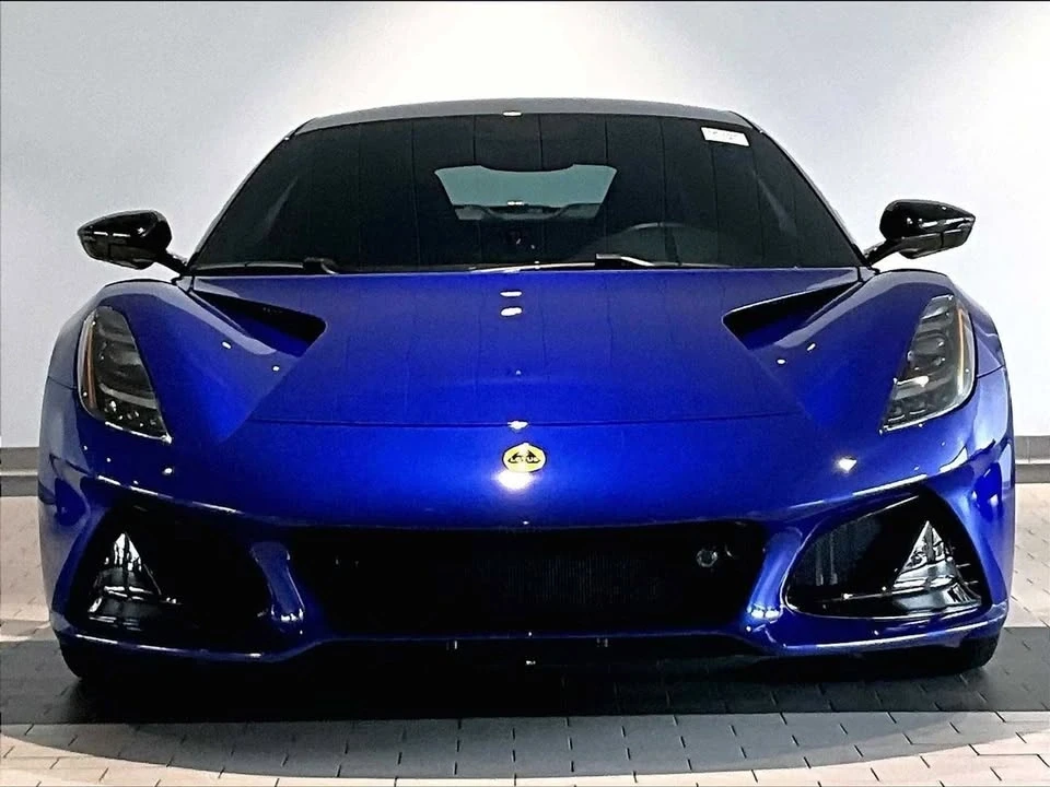 2024 Lotus Emira - Image 10 of 20