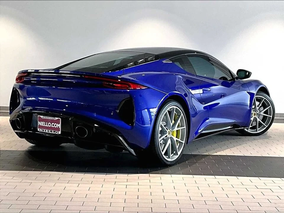 2024 Lotus Emira - Image 7 of 20