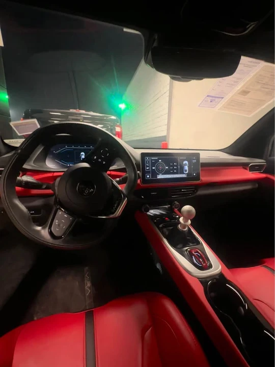 2024 Lotus Emira - Image 8 of 8