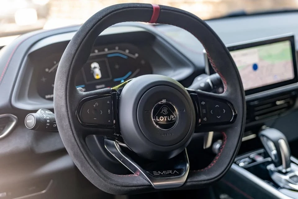 2024 Lotus Emira - Image 9 of 20