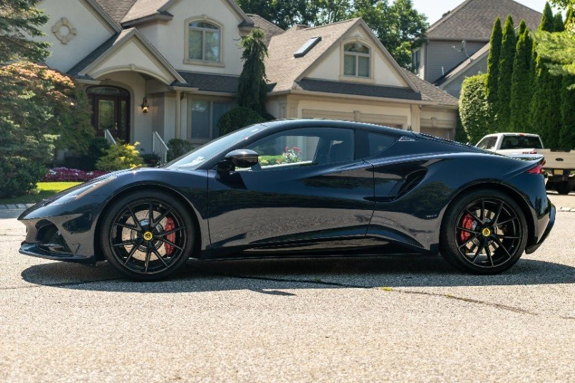 2024 Lotus Emira - Image 19 of 20