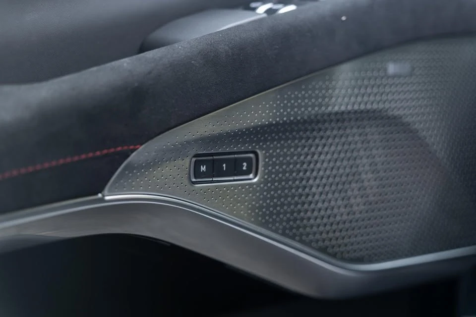 2024 Lotus Emira - Image 15 of 20