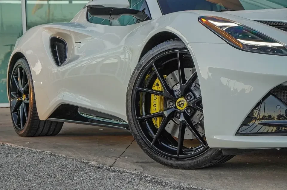 2024 Lotus Emira - Image 2 of 20
