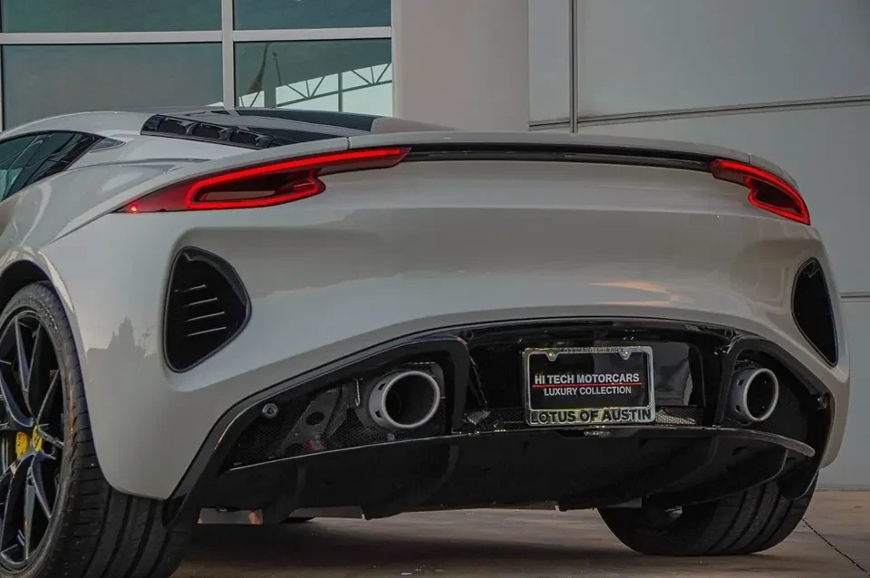 2024 Lotus Emira - Image 6 of 20