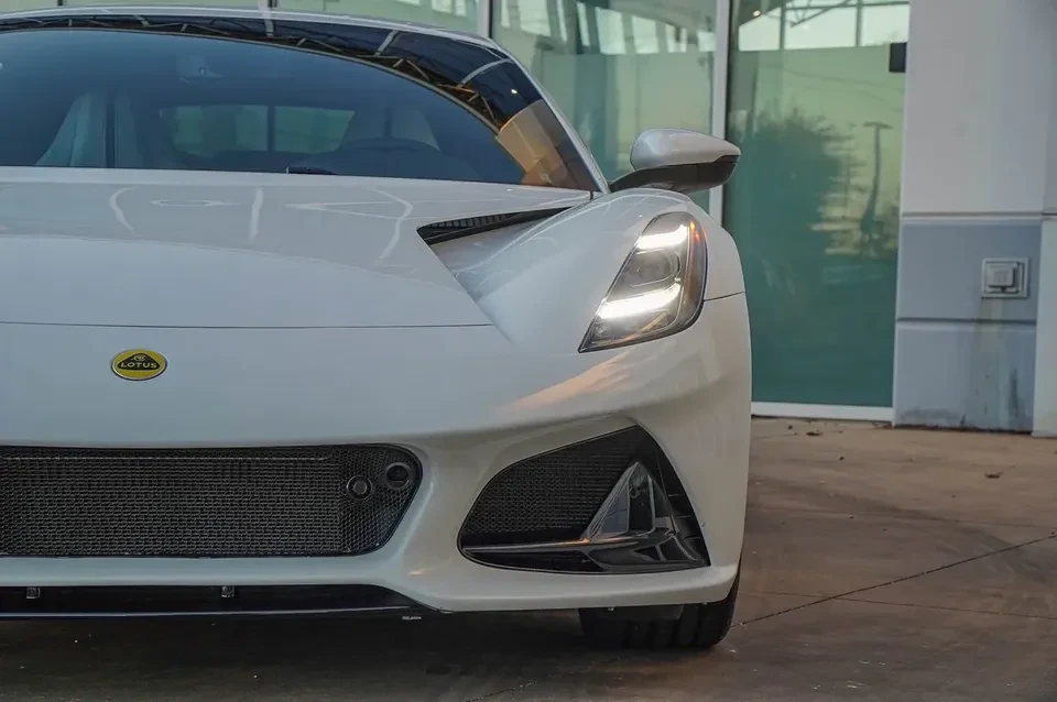 2024 Lotus Emira - Image 4 of 20