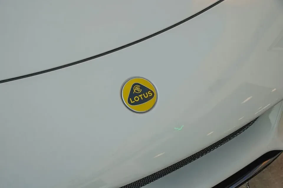 2024 Lotus Emira - Image 5 of 20