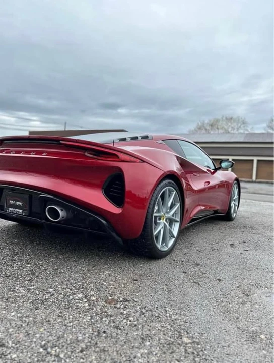 2024 Lotus Emira - Image 6 of 10