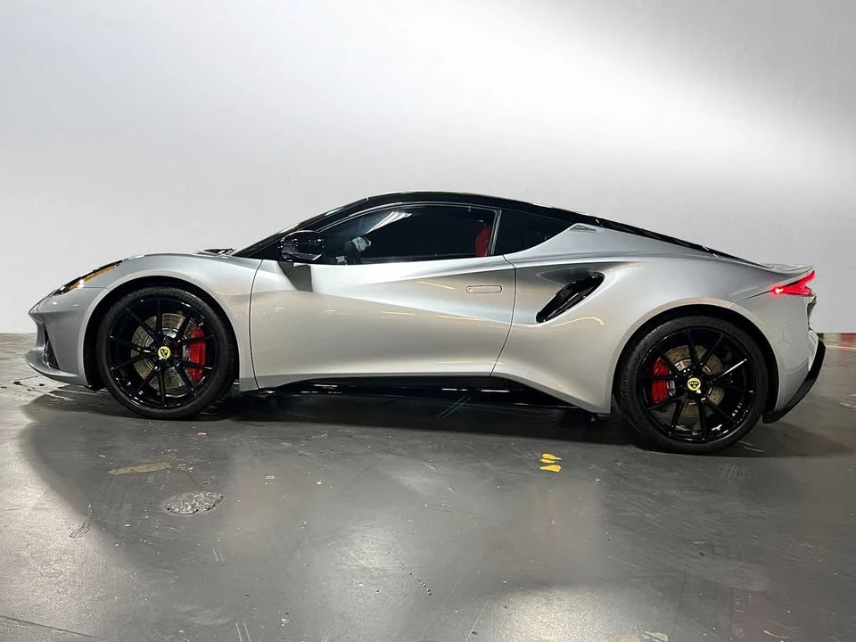 2024 Lotus Emira - Image 5 of 14
