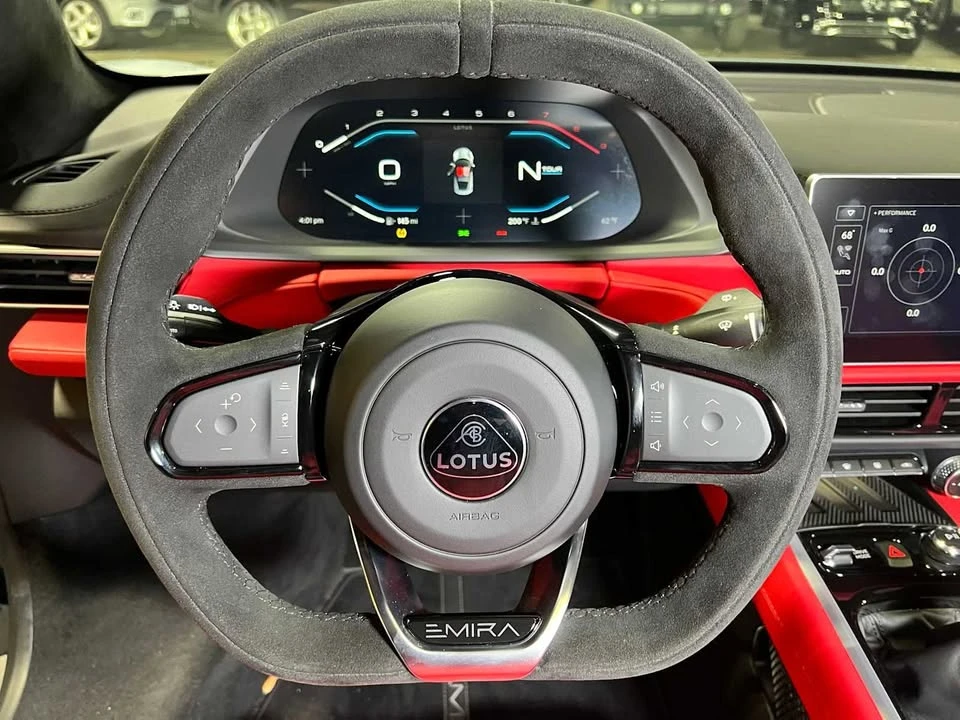 2024 Lotus Emira - Image 12 of 14