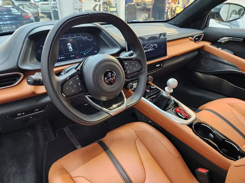 2024 Lotus Emira - Image 5 of 13